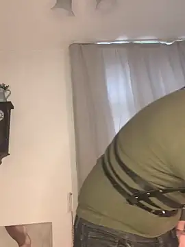 Snapshot of AssHunter4k chatting on 02-28-25, 09:58 AssHunter4k online show from 02-28-25, 09:58