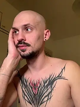 Snapshot of AssHunter4k chatting on 03-05-25, 08:42 AssHunter4k online show from 03-05-25, 08:42