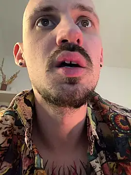 Snapshot of AssHunter4k chatting on 03-06-25, 10:52 AssHunter4k online show from 03-06-25, 10:52