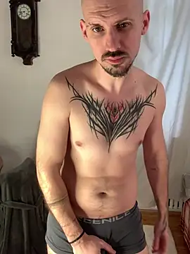 Snapshot of AssHunter4k chatting on 03-16-25, 09:49 AssHunter4k online show from 03-16-25, 09:49