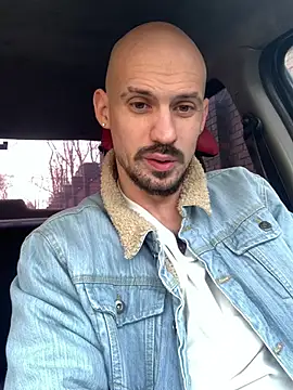 Snapshot of AssHunter4k chatting on 03-22-25, 07:15 AssHunter4k online show from 03-22-25, 07:15