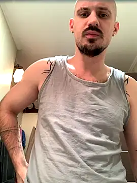 Snapshot of AssHunter4k chatting on 11-07-25, 09:42 AssHunter4k online show from 11-07-25, 09:42