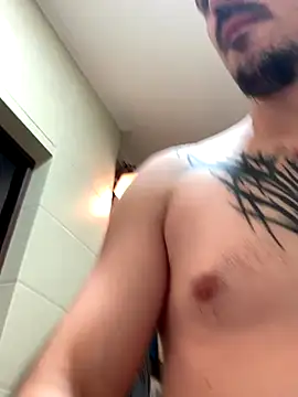 Snapshot of AssHunter4k chatting on 11-11-25, 08:36 AssHunter4k online show from 11-11-25, 08:36