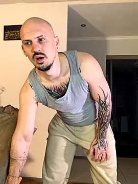 Snapshot of AssHunter4k chatting on 11-14-25, 05:50 AssHunter4k online show from 11-14-25, 05:50