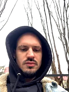 Snapshot of AssHunter4k chatting on 11-25-25, 08:03 AssHunter4k online show from 11-25-25, 08:03