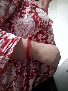 Snapshot of Hot_Juicy_Candy chatting on 12-18-25, 08:53 Hot Juicy Candy online show from 12-18-25, 08:53