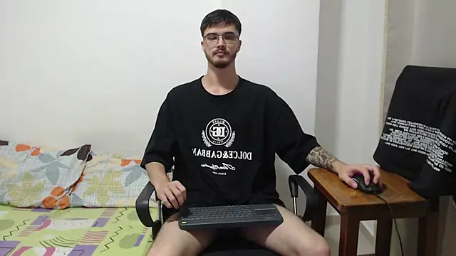 Aleex Miller online show from 11-16-25, 02:06