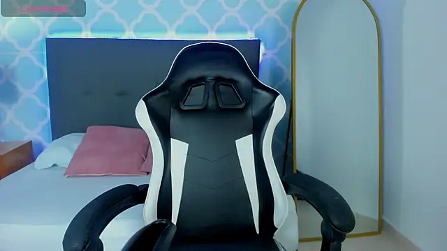 adarna13  online show from 09-15-25, 07:36