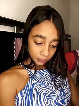 Snapshot of Zoe_Sweett18 chatting on 03-24-26, 12:26 Zoe Sweett18 online show from 03-24-26, 12:26