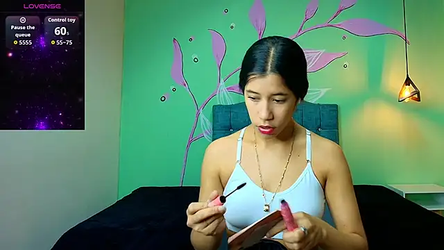 Snapshot of Connie_Bell chatting on 11-01-25, 09:17 Connie Bell online show from 11-01-25, 09:17