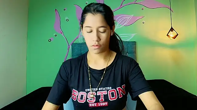 Snapshot of Connie_Bell chatting on 11-30-25, 02:10 Connie Bell online show from 11-30-25, 02:10