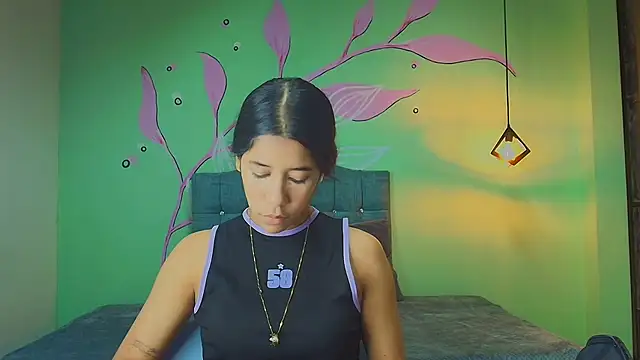 Snapshot of Connie_Bell chatting on 12-05-25, 08:27 Connie Bell online show from 12-05-25, 08:27