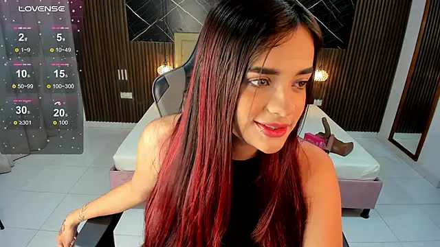 Snapshot of Lolly_18 chatting on 09-08-25, 03:11 Lolly 18 online show from 09-08-25, 03:11