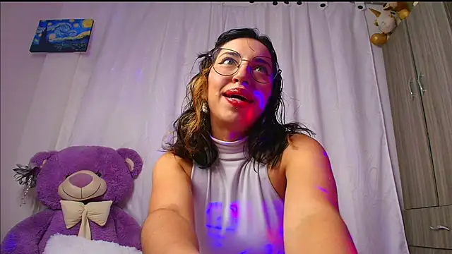 Snapshot of MiaFlamesxxx chatting on 09-20-25, 12:44 MiaFlamesxxx online show from 09-20-25, 12:44