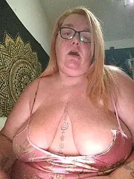 diosacurvy1984 online show from 10-18-25, 09:15