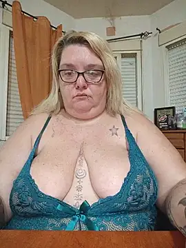 Snapshot of diosacurvy1984 chatting on 05-20-26, 07:03 diosacurvy1984 online show from 05-20-26, 07:03