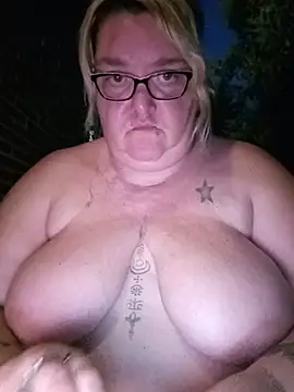 Snapshot of diosacurvy1984 chatting on 06-01-26, 08:21 diosacurvy1984 online show from 06-01-26, 08:21