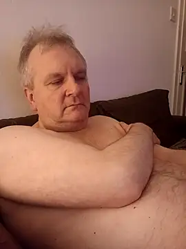 Snapshot of Paolo7619 chatting on 02-10-25, 03:24 Paolo7619 online show from 02-10-25, 03:24