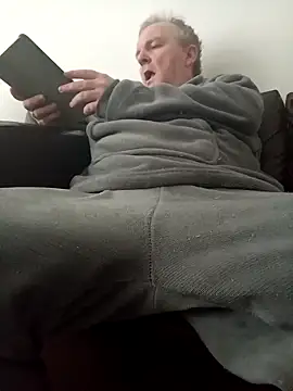 Snapshot of Paolo7619 chatting on 02-10-25, 02:26 Paolo7619 online show from 02-10-25, 02:26