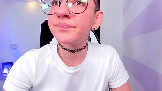 Snapshot of ana_liebert chatting on 02-20-25, 12:04 ana liebert online show from 02-20-25, 12:04