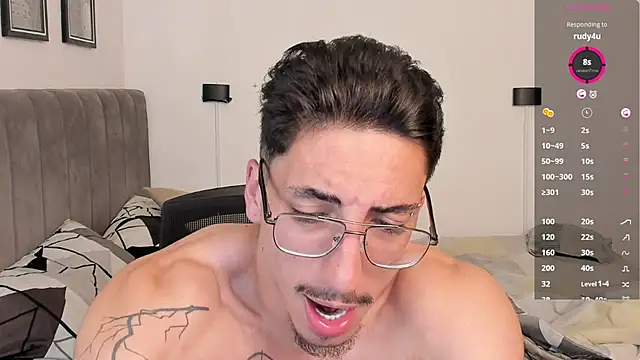 Snapshot of dylanspencer28 chatting on 01-30-25, 02:38 dylanspencer28 online show from 01-30-25, 02:38