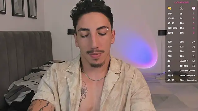 Snapshot of dylanspencer28 chatting on 02-04-25, 10:24 dylanspencer28 online show from 02-04-25, 10:24