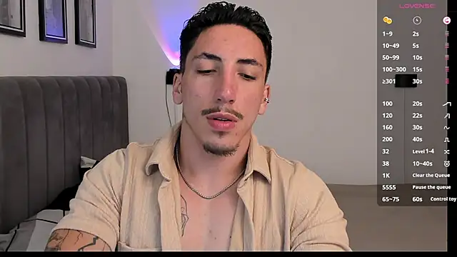 Snapshot of dylanspencer28 chatting on 02-19-25, 07:27 dylanspencer28 online show from 02-19-25, 07:27