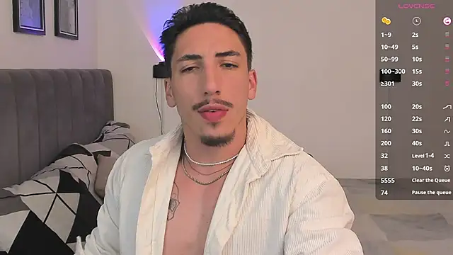 Snapshot of dylanspencer28 chatting on 02-21-25, 11:32 dylanspencer28 online show from 02-21-25, 11:32