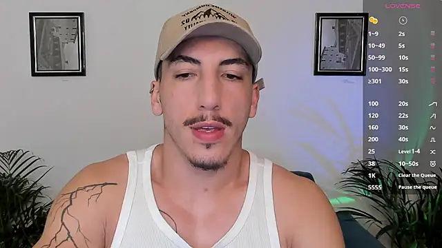 Snapshot of dylanspencer28 chatting on 03-17-25, 11:21 dylanspencer28 online show from 03-17-25, 11:21