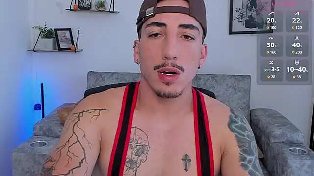 Snapshot of dylanspencer28 chatting on 10-27-25, 07:40 dylanspencer28 online show from 10-27-25, 07:40