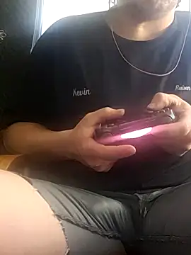 Snapshot of almighty_d chatting on 01-31-25, 05:10 almighty d online show from 01-31-25, 05:10