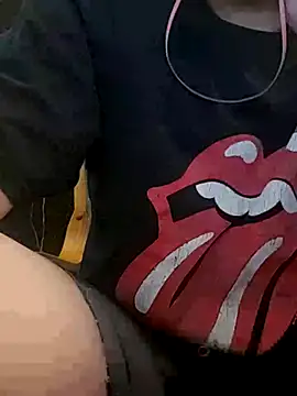 Snapshot of almighty_d chatting on 02-27-25, 04:52 almighty d online show from 02-27-25, 04:52