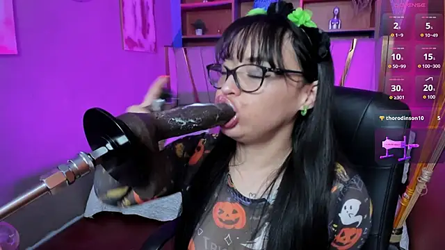 Snapshot of Rosie_jhons chatting on 10-24-25, 04:09 Rosie jhons online show from 10-24-25, 04:09