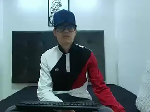 wolfandsky online show from 02-25-25, 11:19