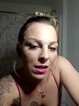 KittzyKat online show from 01-18-25, 02:23