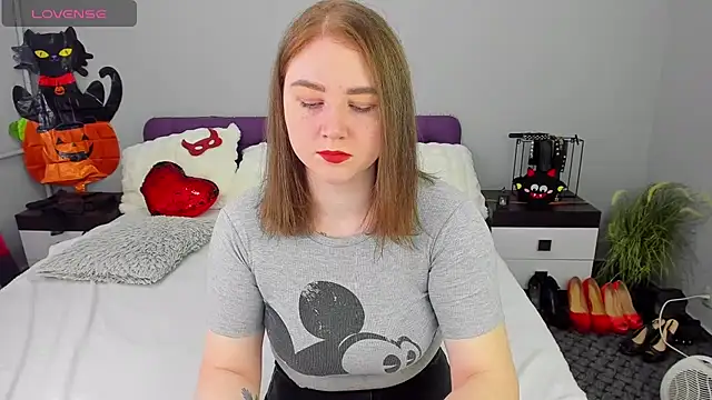 lillyloan4u online show from 10-28-25, 11:25