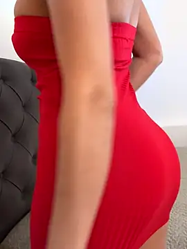 Snapshot of Putitatease chatting on 10-14-25, 01:45 Putitatease online show from 10-14-25, 01:45