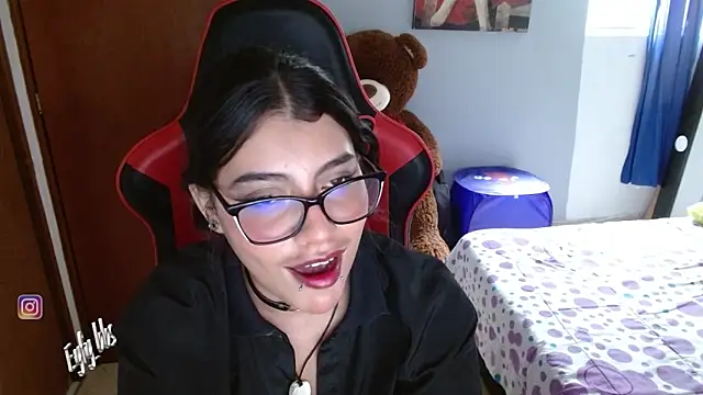 Snapshot of Eyfy_bbs chatting on 02-06-25, 09:06 Eyfy bbs online show from 02-06-25, 09:06