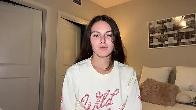 graciesmith27 online show from 04-28-26, 02:27