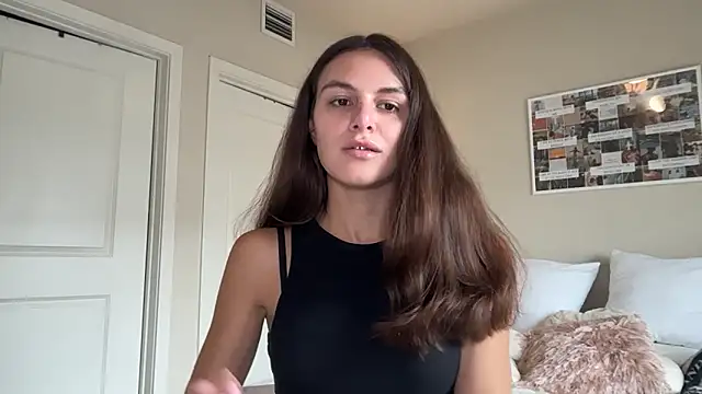 Snapshot of graciesmith27 chatting on 05-08-26, 08:36 graciesmith27 online show from 05-08-26, 08:36