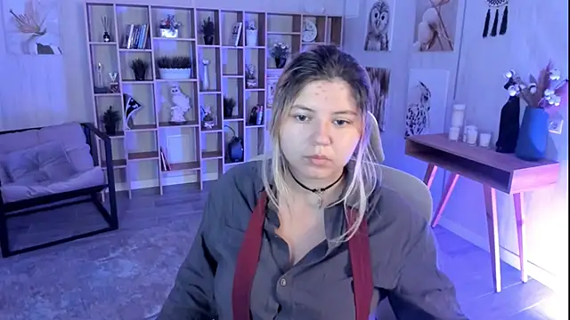 DiaAngell online show from 09-25-25, 08:23