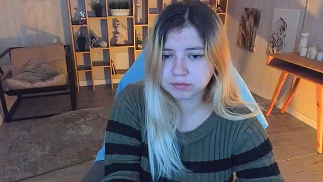 DiaAngell online show from 10-26-25, 07:42