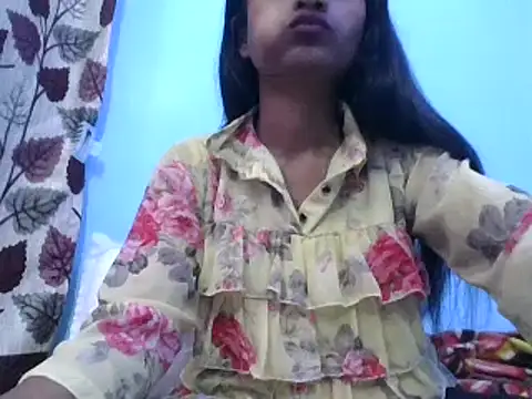 Snapshot of Leoni_G chatting on 03-20-25, 12:53 Leoni G online show from 03-20-25, 12:53