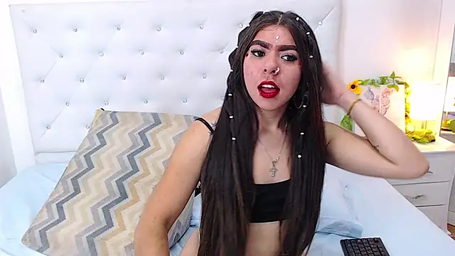 Snapshot of ninanaughty13 chatting on 01-30-25, 08:10 ninanaughty13 online show from 01-30-25, 08:10