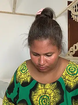 Snapshot of madell chatting on 01-18-25, 05:15 madell online show from 01-18-25, 05:15