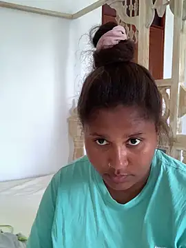 Snapshot of madell chatting on 01-24-25, 12:31 madell online show from 01-24-25, 12:31