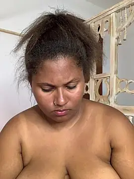 Snapshot of madell chatting on 02-25-25, 05:15 madell online show from 02-25-25, 05:15