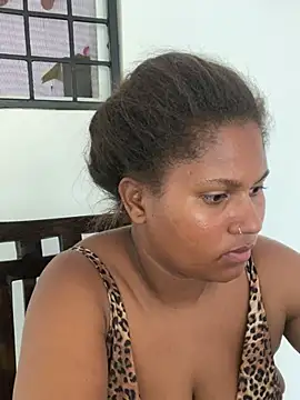 Snapshot of madell chatting on 03-04-25, 12:22 madell online show from 03-04-25, 12:22