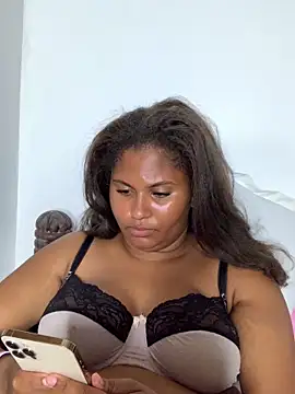 Snapshot of madell chatting on 03-12-25, 06:33 madell online show from 03-12-25, 06:33