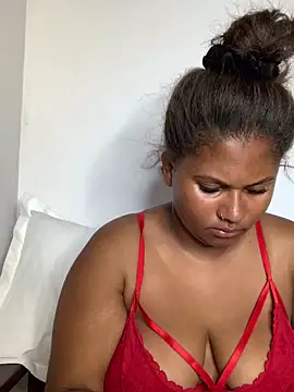 Snapshot of madell chatting on 03-14-25, 02:20 madell online show from 03-14-25, 02:20